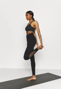 Tights - Black 9 Tights - Black -Fab Five Mote Butikk 0044e7057d094cb2b59b9aa815e785e9