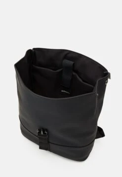 Even&Odd Ryggsekk - Black -Fab Five Mote Butikk 027237da333442f4b2b7ef3cd00681b0