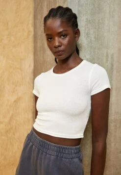 Even&Odd 2 Pack - T-Shirts - Black/White -Fab Five Mote Butikk 08a92f6c9129406aa2ea43a3e18ef42b