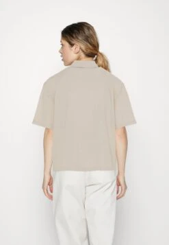 Even&Odd Linen-Mix Button Down Blouse - Skjorte - Beige -Fab Five Mote Butikk 0c42a8f256c6472ebc62eae26f7976db