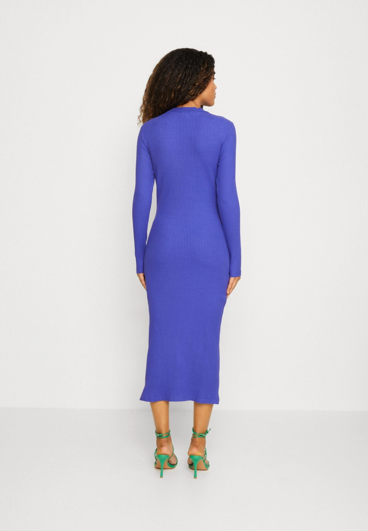 Even&Odd Circ Long Sleeves Midi High Slit Dress - Strikket Kjole - Blue 5 Even&Odd Circ Long Sleeves Midi High Slit Dress - Strikket Kjole - Blue - Bilde 3