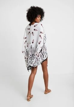 Even&Odd Lett Jakke - Off-White 10 Even&Odd Lett Jakke - Off-White -Fab Five Mote Butikk 13681c0dd8654d95a80ea97646bb2490