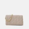 Even&Odd Clutch -Beige 1 Even&Odd Clutch -Beige -Fab Five Mote Butikk 136a6347f23244d89e84f5e2d5f48232