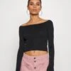 Offshoulder Basic- Strikkegenser - Black