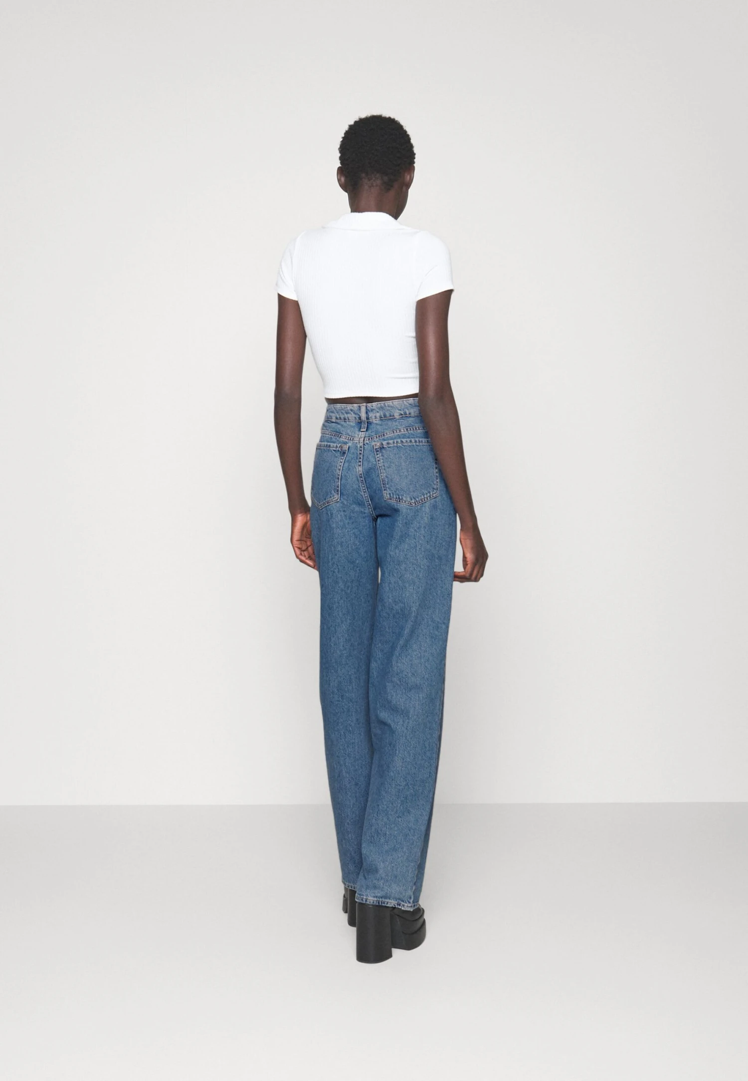 Jeans Relaxed Fit - Light Blue Denim 5 Jeans Relaxed Fit - Light Blue Denim - Bilde 3