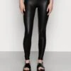 Even&Odd Wet Look Leggings - Leggings - Black 1 Even&Odd Wet Look Leggings - Leggings - Black -Fab Five Mote Butikk 15a7a1292f674309b5ee64df3cc58948