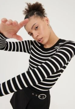 Even&Odd 2 Pack - Strikkegenser - Black / Off-White 11 Even&Odd 2 Pack - Strikkegenser - Black / Off-White -Fab Five Mote Butikk 1620a486331e46cab26b54b314ad724a