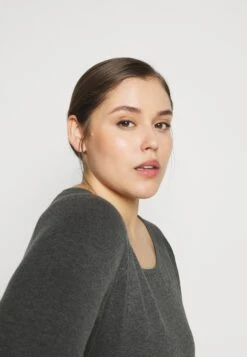 Strikkegenser - Dark Grey 11 Strikkegenser - Dark Grey -Fab Five Mote Butikk 197dcfe110bb4b8cab49ea8a82ed138f