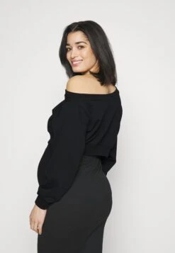 Sweatshirt - Black 10 Sweatshirt - Black -Fab Five Mote Butikk 19ee796fdc1d44b8bc634deb8ffb1f92