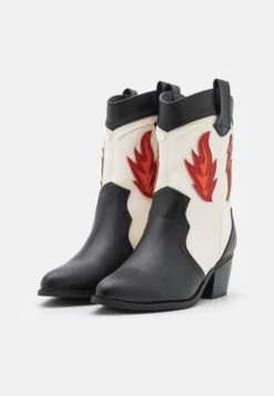 Even&Odd Cowboystøvletter - Multi-Coloured 10 Even&Odd Cowboystøvletter - Multi-Coloured -Fab Five Mote Butikk 20294e8f43e841bdb3e7d605e4086eac