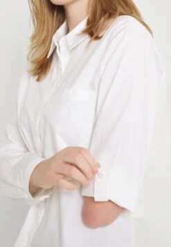 Even&Odd Bluse - White 30 Even&Odd Bluse - White -Fab Five Mote Butikk 219af8a813094da386b4355a1444a643