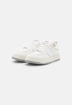 Even&Odd Joggesko - White/Grey -Fab Five Mote Butikk 23c9063c6e6a4074aa970b98979d696d