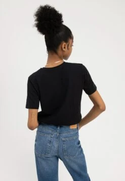 Even&Odd 2 Pack - T-Shirts - Black/White -Fab Five Mote Butikk 24cf5d4c6f00437ca915738b478dc185