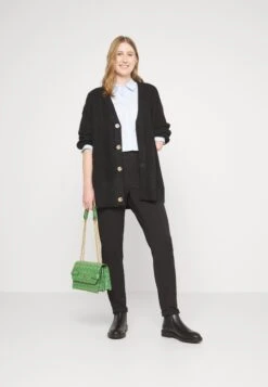 Even&Odd Bluse - Light Blue 20 Even&Odd Bluse - Light Blue -Fab Five Mote Butikk 27f4fa72c1124d2285176a25115b8cc2