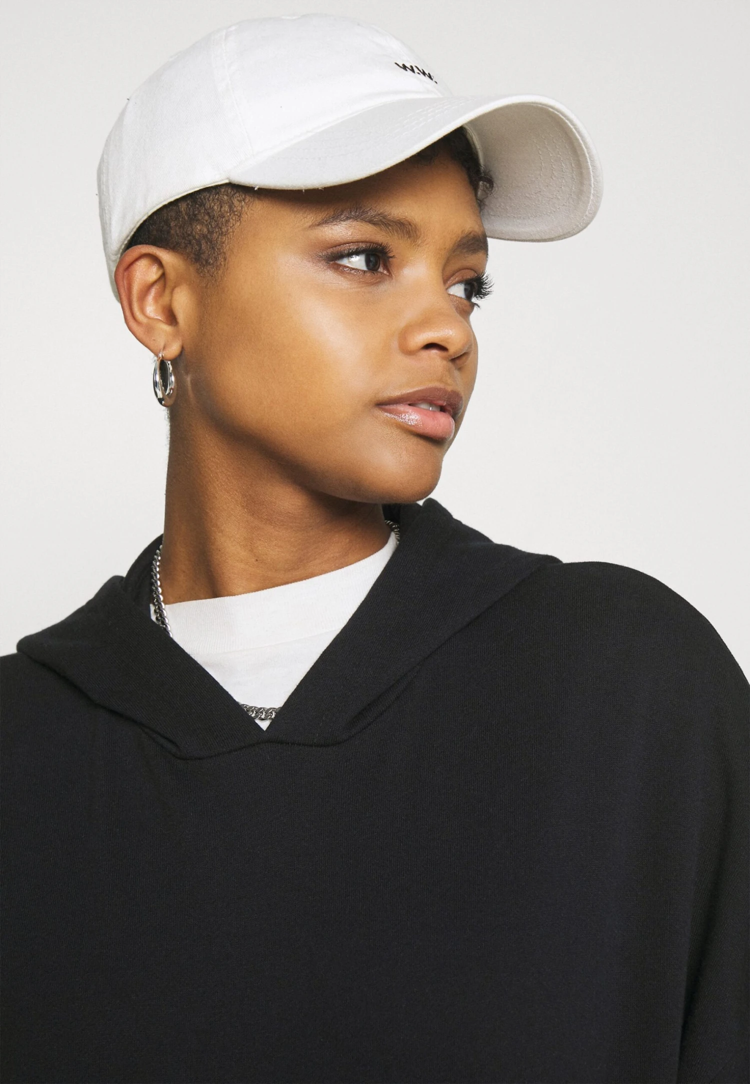 Even&Odd Hoodie Long Without Drawcord And Pocket - Hoodie - Black 6 Even&Odd Hoodie Long Without Drawcord And Pocket - Hoodie - Black - Bilde 4