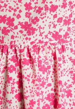 Kjole - White/Red -Fab Five Mote Butikk 3251f002c6484e23bdebf907f3fa3b2c