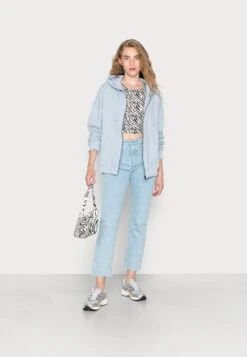 Fab Five Mote Butikk -Fab Five Mote Butikk 3375165b81724b21a714c11c0a019cf0