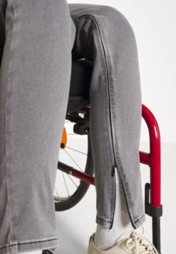 Even&Odd Jeans Skinny Fit - Grey Denim 19 Even&Odd Jeans Skinny Fit - Grey Denim -Fab Five Mote Butikk 33ea39d6e183447d92fe621070e8939b