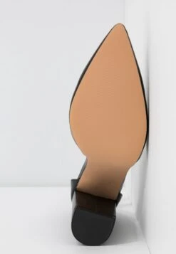 Even&Odd Høye Hæler - Black 15 Even&Odd Høye Hæler - Black -Fab Five Mote Butikk 365284ae2a4343bc8c17127bd9f2e55e