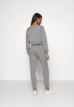 Even&Odd Off Shoulder&Jogger Set - Sweatshirt - Mottled Grey 13 Even&Odd Off Shoulder&Jogger Set - Sweatshirt - Mottled Grey -Fab Five Mote Butikk 36c41b8f7f2d4d87a7288a52efe8a6bf