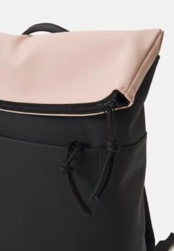 Even&Odd Ryggsekk - Black/Pink -Fab Five Mote Butikk 36d337f284bc46289b07dbbdf6475ced