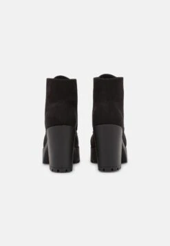 Snørestøvletter - Black 11 Snørestøvletter - Black -Fab Five Mote Butikk 38448ea4052c4ff3b872560b667d1df9