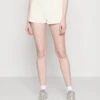 Even&Odd Shorts -Off-White -Fab Five Mote Butikk 384fe576d301410f9abdbd4365511cfb