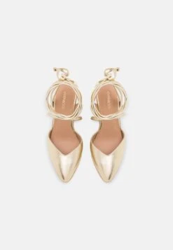 Platåsandaler - Gold 13 Platåsandaler - Gold -Fab Five Mote Butikk 39b22c0c70f84f86ae45a29cf7585139