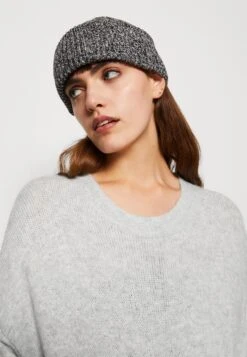 Even&Odd Strikket Kjole - Grey -Fab Five Mote Butikk 3bf8d351105b4e08801bbcd91b547494