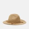 Even&Odd Hatt - Tan 1 Even&Odd Hatt - Tan -Fab Five Mote Butikk 4638a95ee0a047149c8dc73453c30026