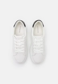Even&Odd Joggesko - White/Black -Fab Five Mote Butikk 486df8b7a91d40829f01a17c555338df
