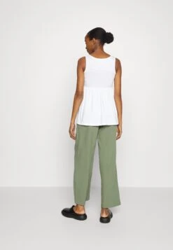 2 Pack - Topper - White/Yellow -Fab Five Mote Butikk 4989bf511d414f71908fd525a46bea9d