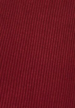 Strikket Kjole - Bordeaux -Fab Five Mote Butikk 498d805625a34b688a4fe430d181336d