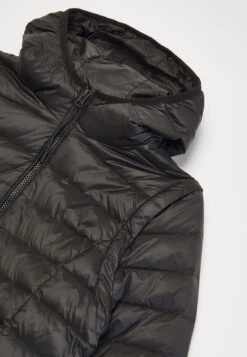 Even&Odd Dunjakke - Black -Fab Five Mote Butikk 4e5ce88eb97042598457d7278497afb8