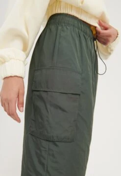 Even&Odd Blyantskjørt - Khaki 9 Even&Odd Blyantskjørt - Khaki -Fab Five Mote Butikk 532c52c0316646c686c4429d5fd5a6e0