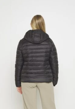 Even&Odd Dunjakke - Black -Fab Five Mote Butikk 5a5929b79a324b2493b75df1f522e83a