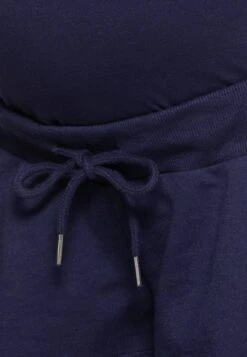 Shorts - White/Dark Blue -Fab Five Mote Butikk 61063e29e385438b91836437835a1aeb