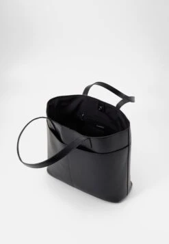 Even&Odd Shoppingveske - Black -Fab Five Mote Butikk 61f7c63d83eb499c9a79df2e77bfb442