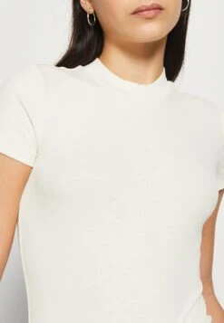 Even&Odd T-Shirts - Off White -Fab Five Mote Butikk 6600bc6554b94f739fbdd17b8a3c56fa