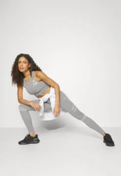 Tights - Grey 11 Tights - Grey -Fab Five Mote Butikk 68c379f802f046858ba513793af325ab