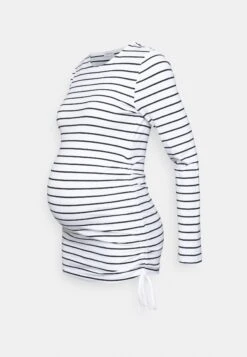 Topper Langermet - White/Black 16 Topper Langermet - White/Black -Fab Five Mote Butikk 6a2fc7f23e9049dca386654e8677d73a