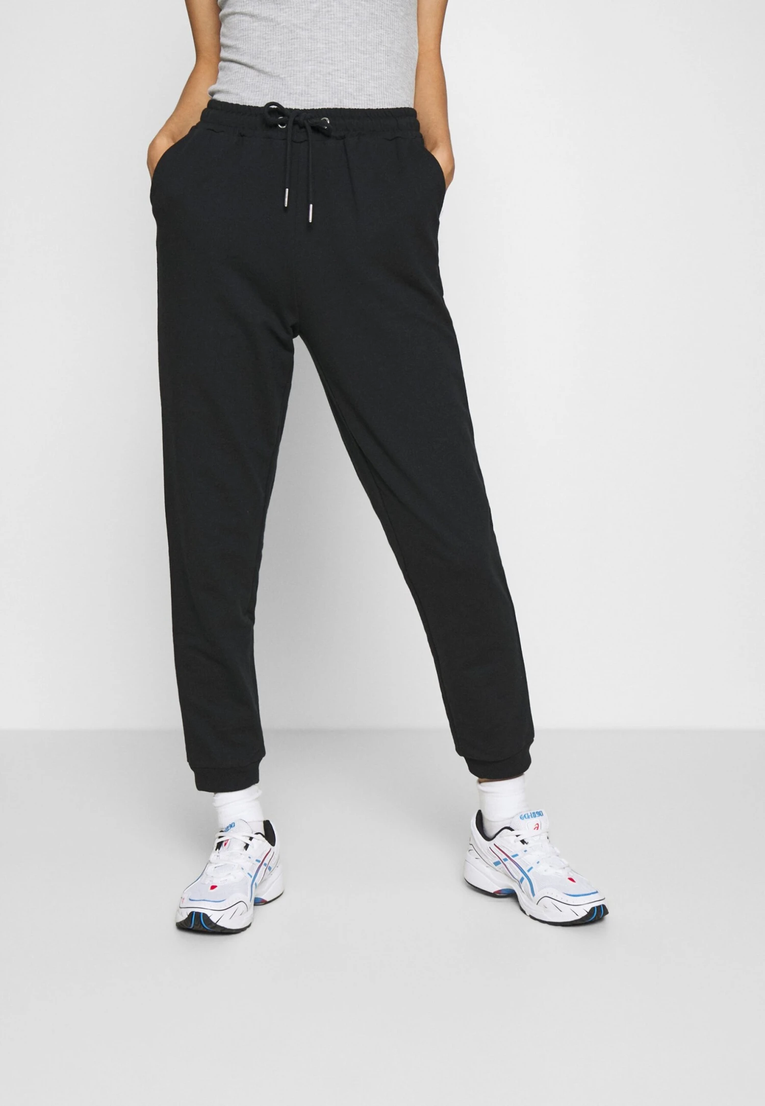 Even&Odd Regular Fit Joggers - Joggebukse - Black 3 Even&Odd Regular Fit Joggers - Joggebukse - Black