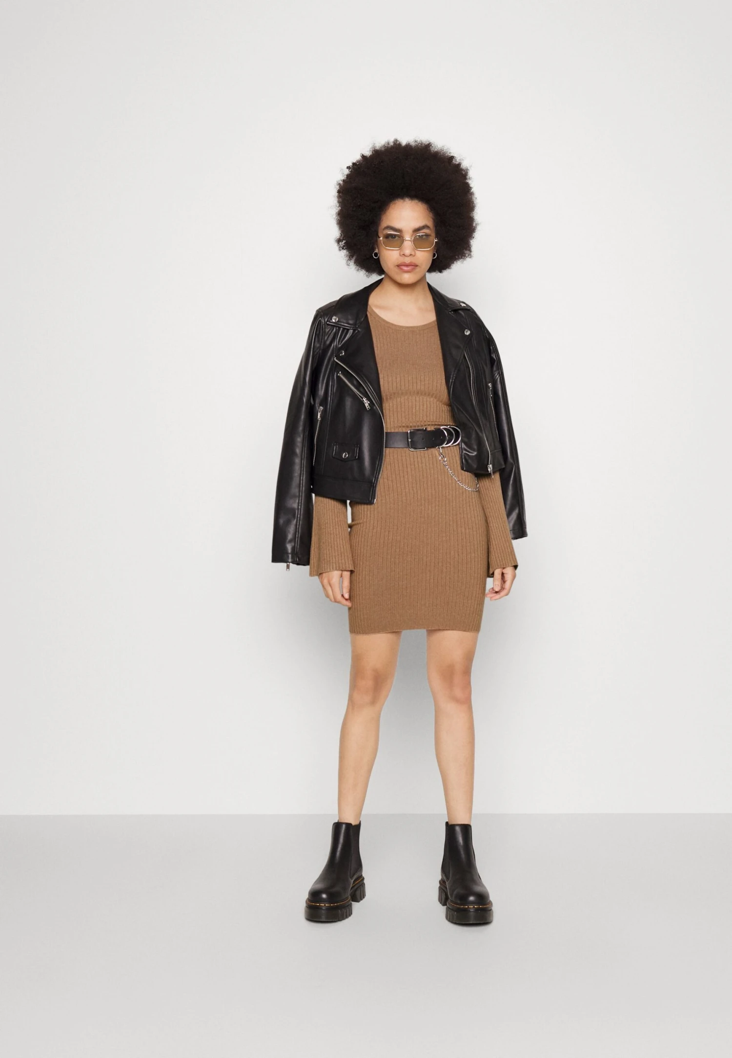 Even&Odd Knit Loose Fit Flared Sleeves Dress - Strikket Kjole - Camel 4 Even&Odd Knit Loose Fit Flared Sleeves Dress - Strikket Kjole - Camel - Bilde 2