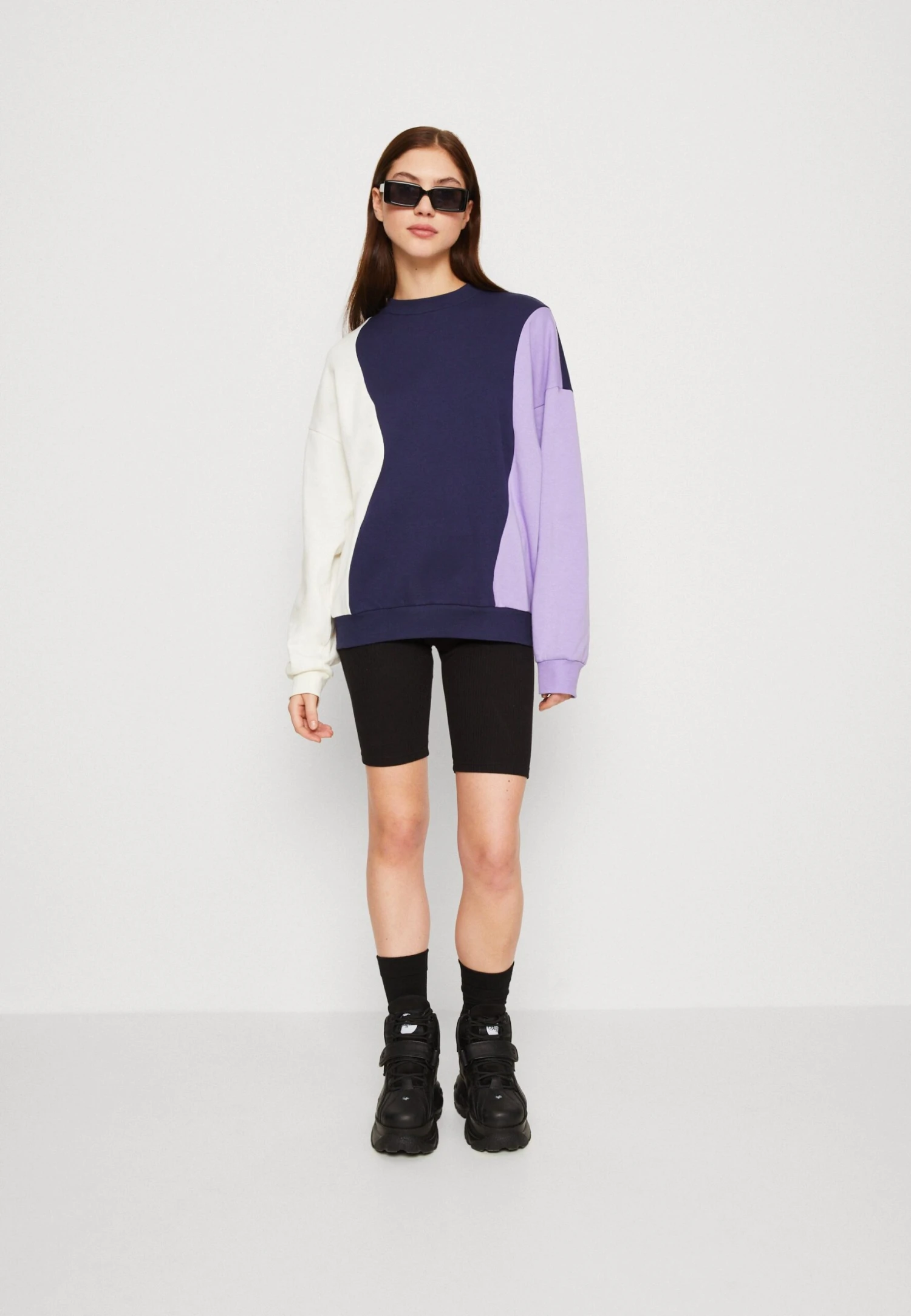 Even&Odd Sweatshirt - Dark Blue/Purple/Off-White 4 Even&Odd Sweatshirt - Dark Blue/Purple/Off-White - Bilde 2