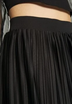 Even&Odd A-Line Skjørt - Black -Fab Five Mote Butikk 735c297cd30c4895b6f88ef2020ef67a