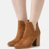 Ankelboots Med Høye Hæler - Cognac 1 Ankelboots Med Høye Hæler - Cognac -Fab Five Mote Butikk 77b5260261f14b8aa3420561993f4367