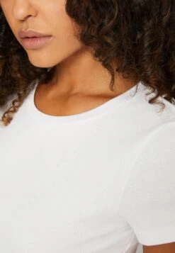 Even&Odd 3 Pack - T-Shirts - White/Black/Olive -Fab Five Mote Butikk 797ac753dd1744a79d546daca65150e7