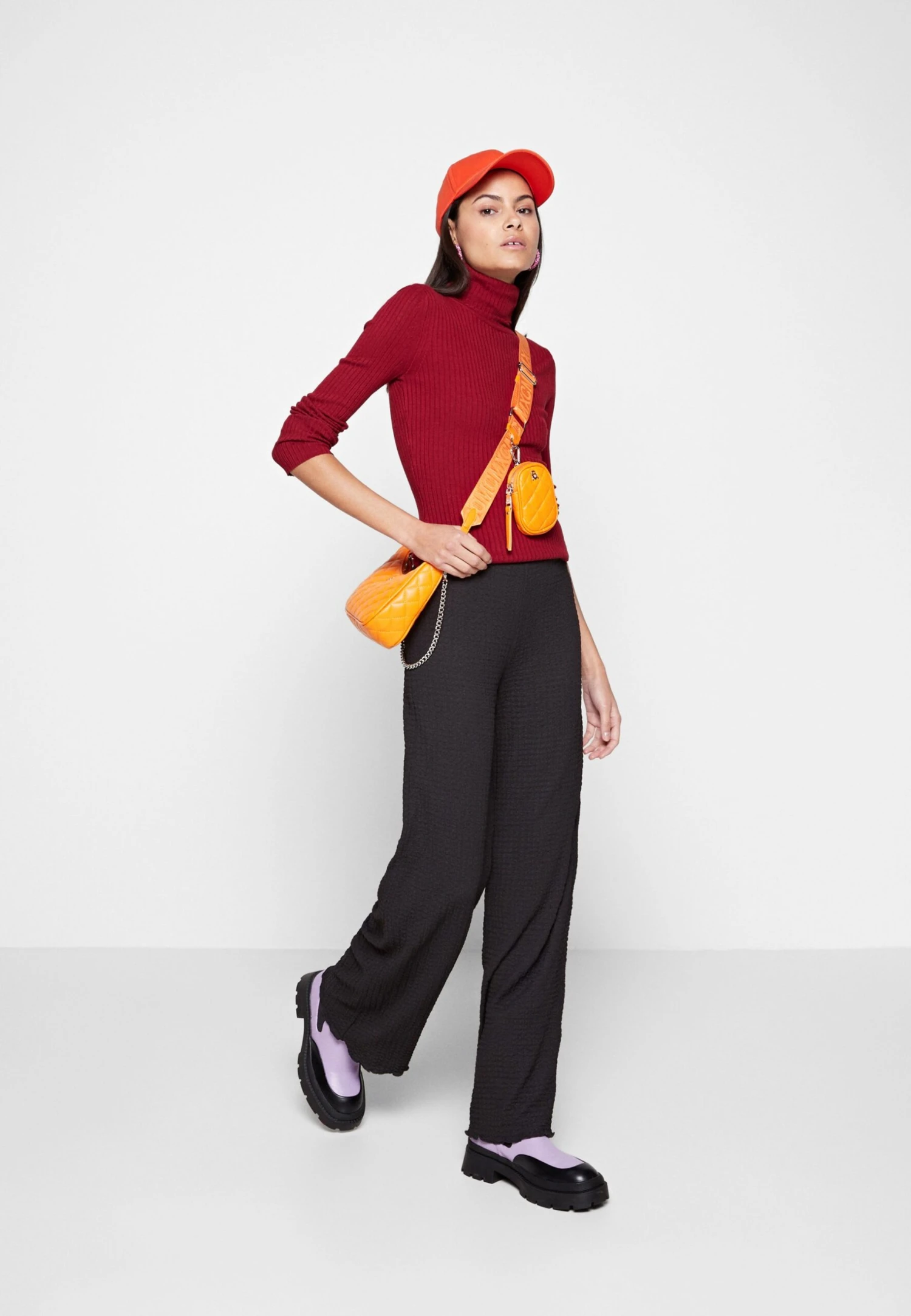 Even&Odd Strikkegenser - Dark Red 4 Even&Odd Strikkegenser - Dark Red - Bilde 2