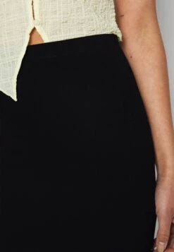 2 Pack - Blyantskjørt - Black/Light Green 15 2 Pack - Blyantskjørt - Black/Light Green -Fab Five Mote Butikk 7cec202c05ae43af9a2e5b0931272b72