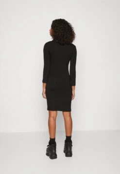 Even&Odd Square Neck Quarter Sleeves Bodycon Mini - Jerseykjole - Black 10 Even&Odd Square Neck Quarter Sleeves Bodycon Mini - Jerseykjole - Black -Fab Five Mote Butikk 814c006c2f3e47ba9d50525dd4a29c20